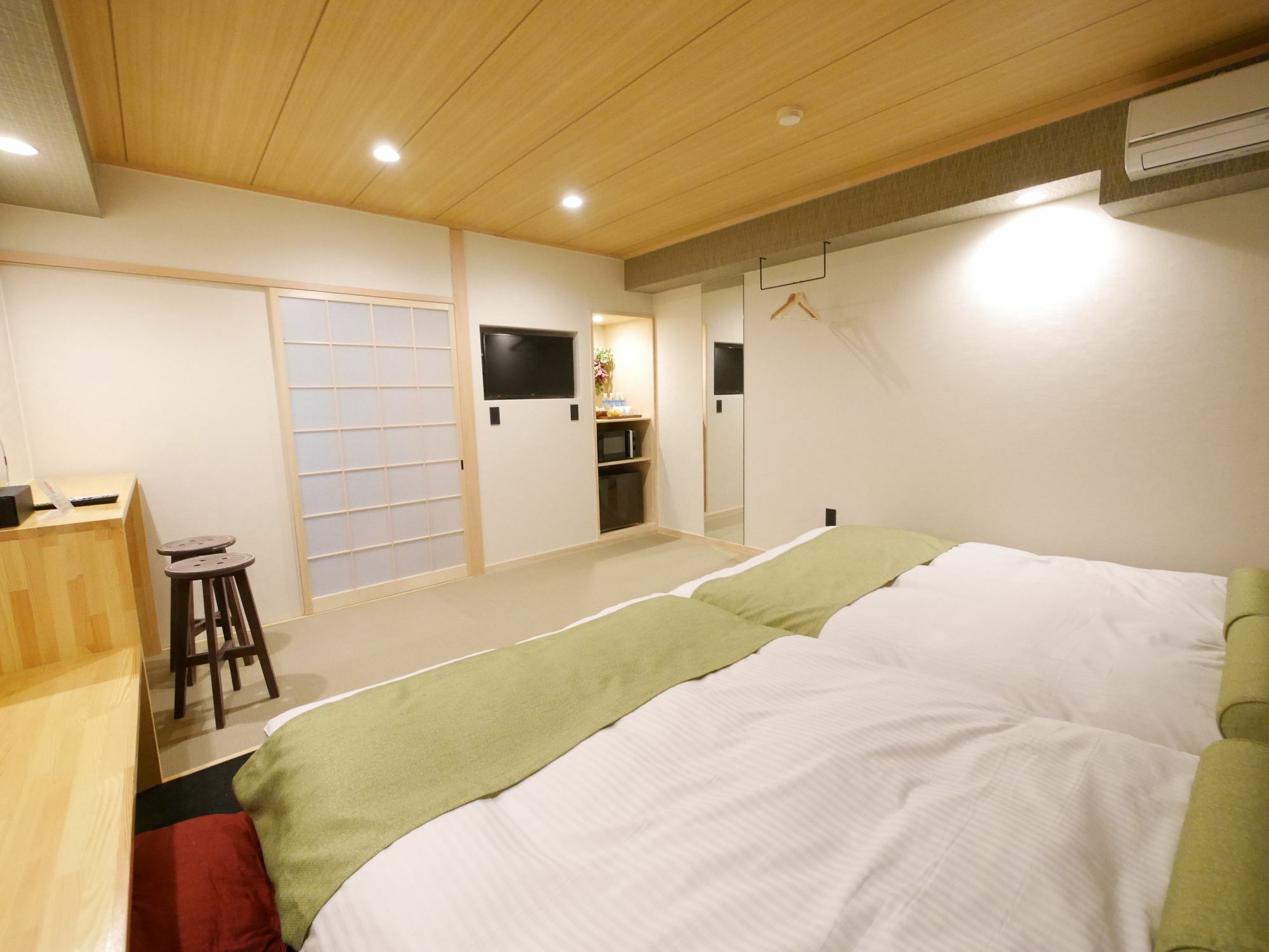 Ookini Hotels Shinsaibashi Sennencho Apartment Osaka Eksteriør billede
